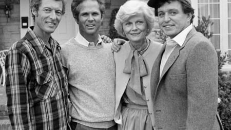 Ken Osmond with his co-stars from his hit TV series
